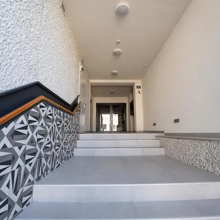 Lu Apartment