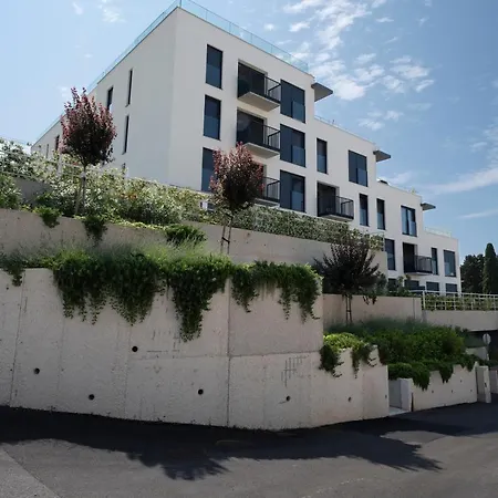 Apartman Lu *